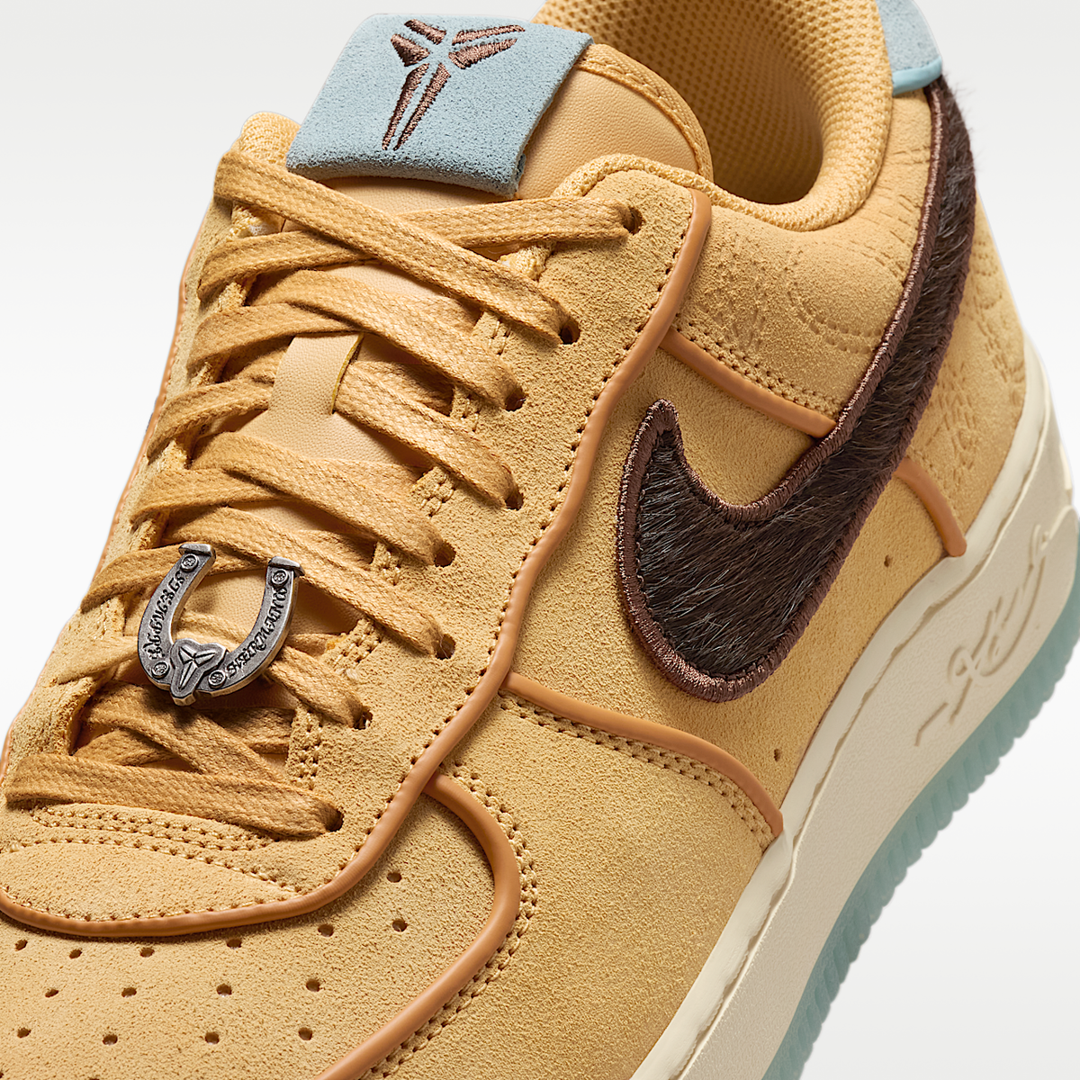 Air Force 1 Low Protro IM0582- 700