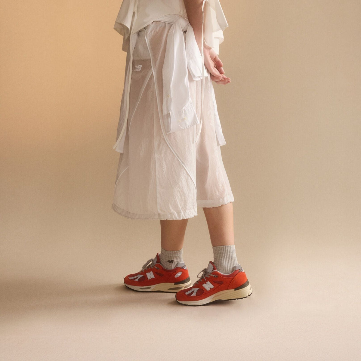 Unisex 991v2 Lifestyle Sneakers