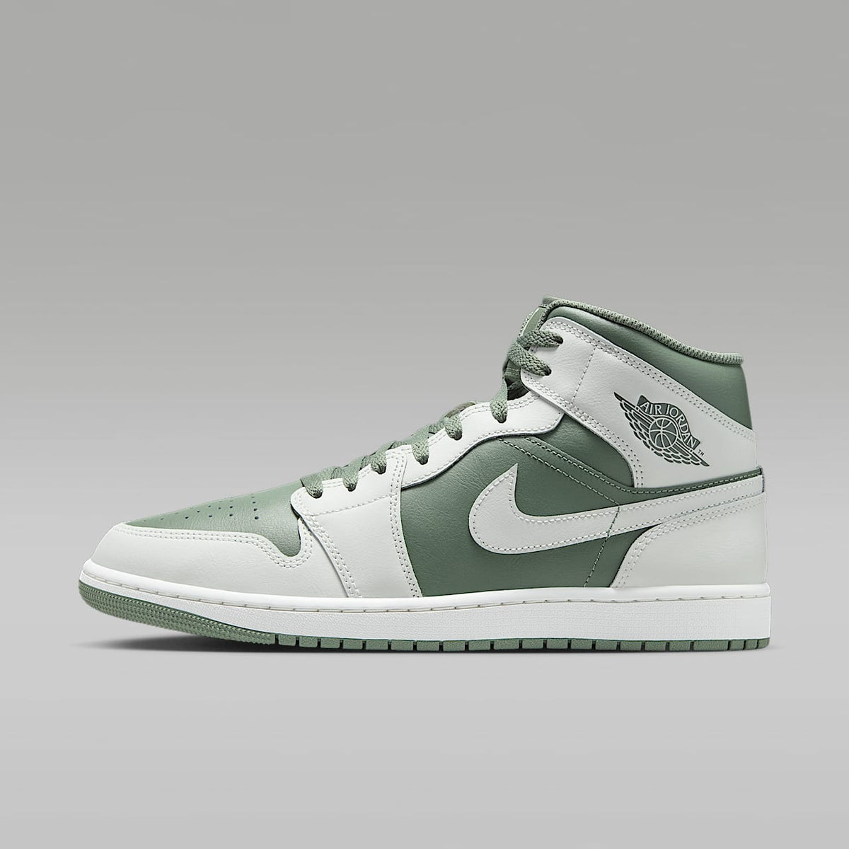Air 1 Mid Sneakers