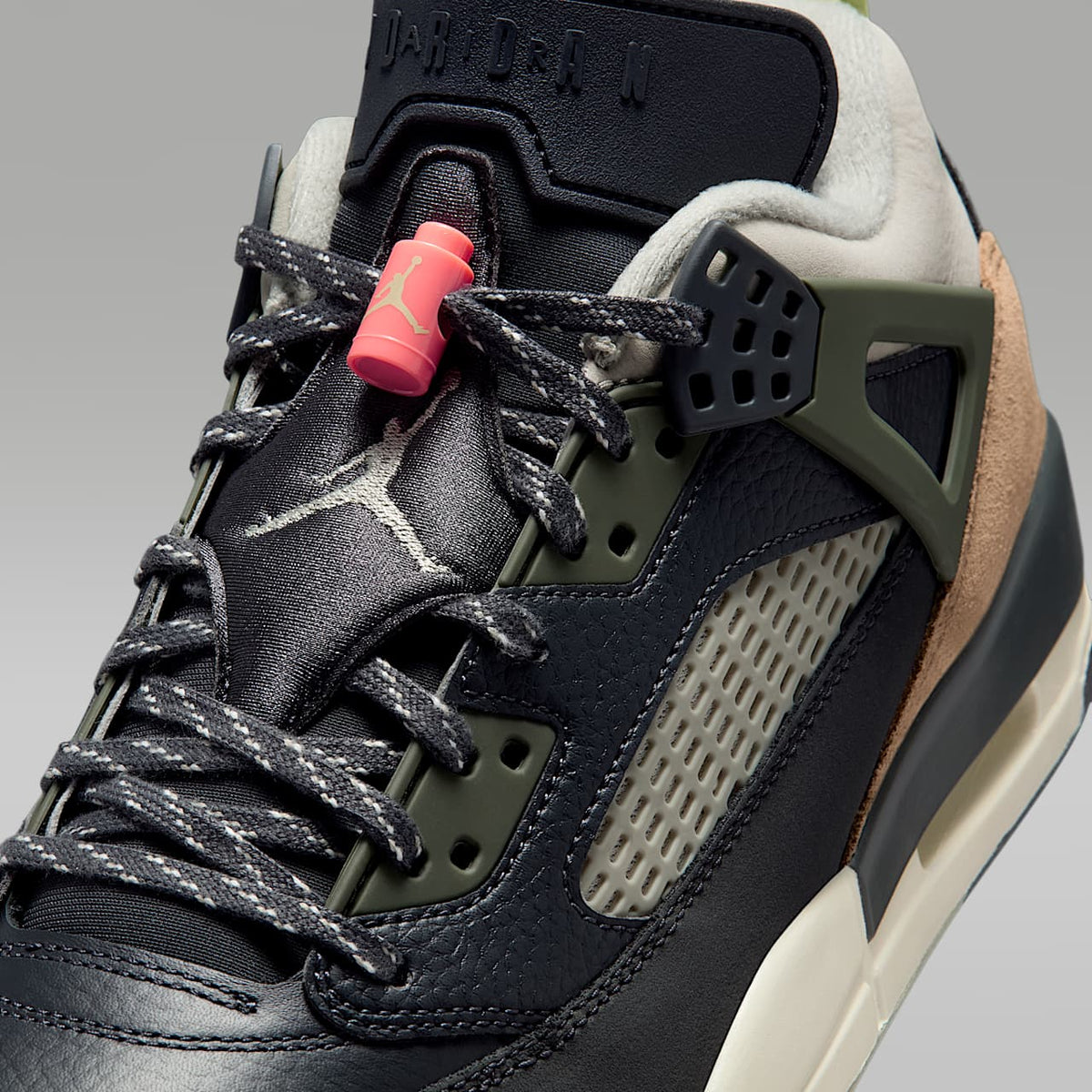 Spizike Low Shoes