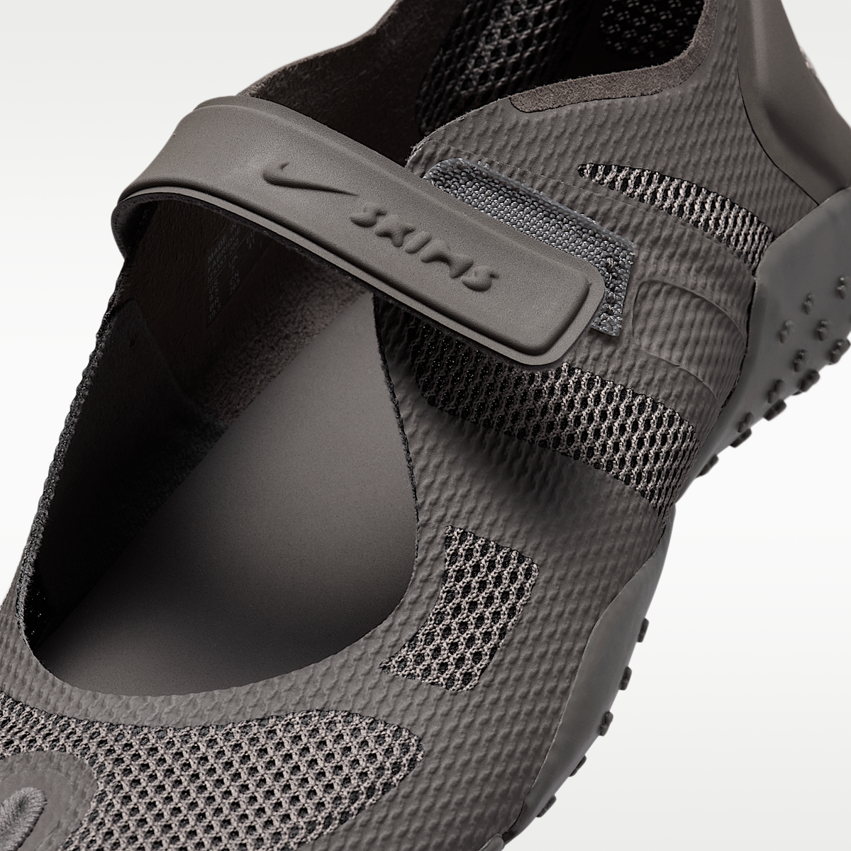 SKIMS Rift Mesh IZ5353- 200