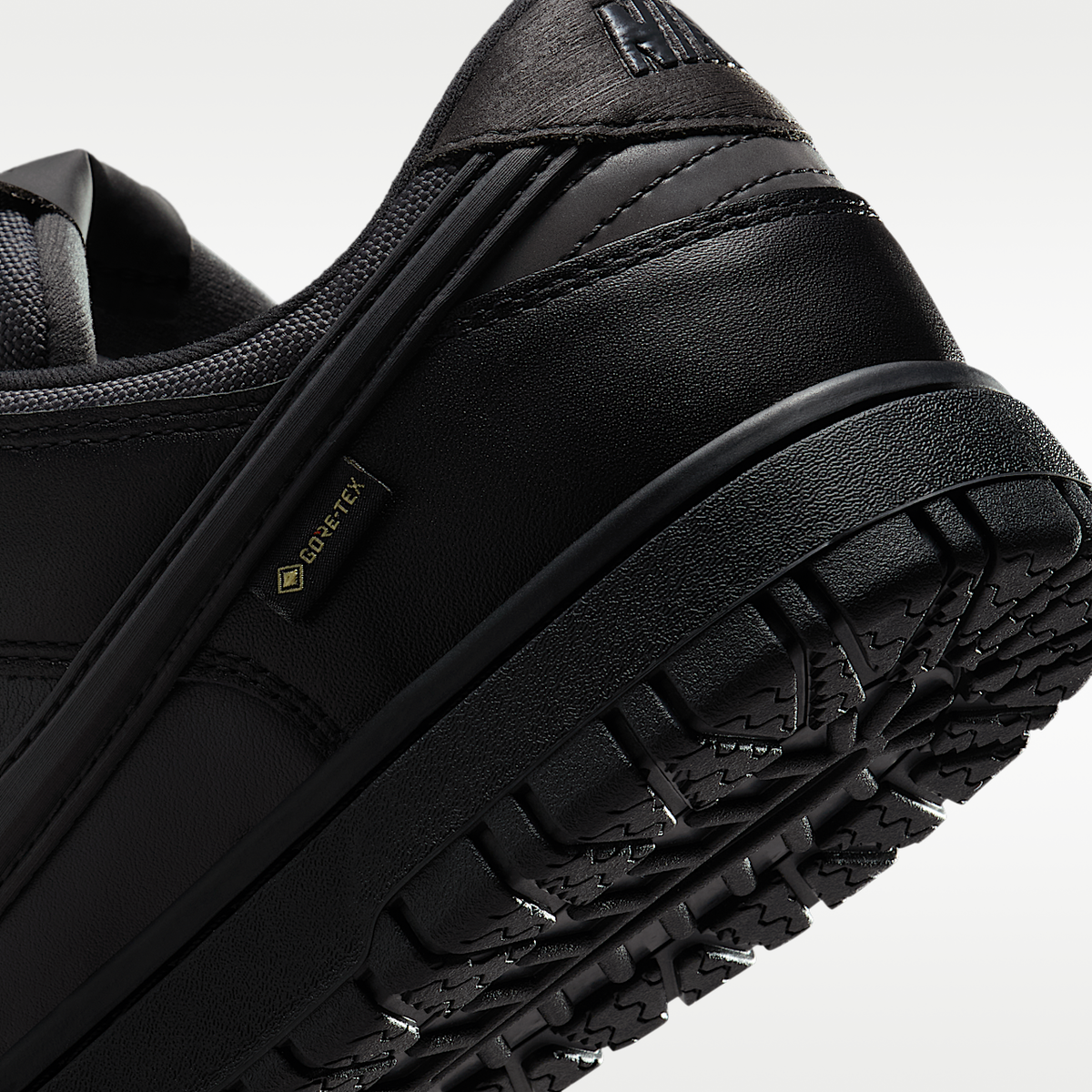 Dunk Low GORE- TEX HQ2053- 001