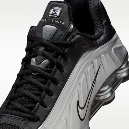 Shox R4 Sneakers