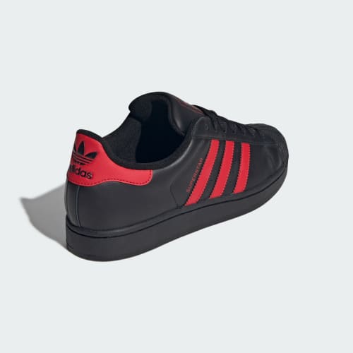 Superstar II Sneakers