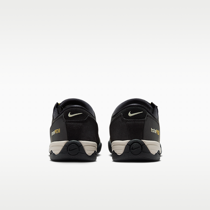 Total 90 Sneakers