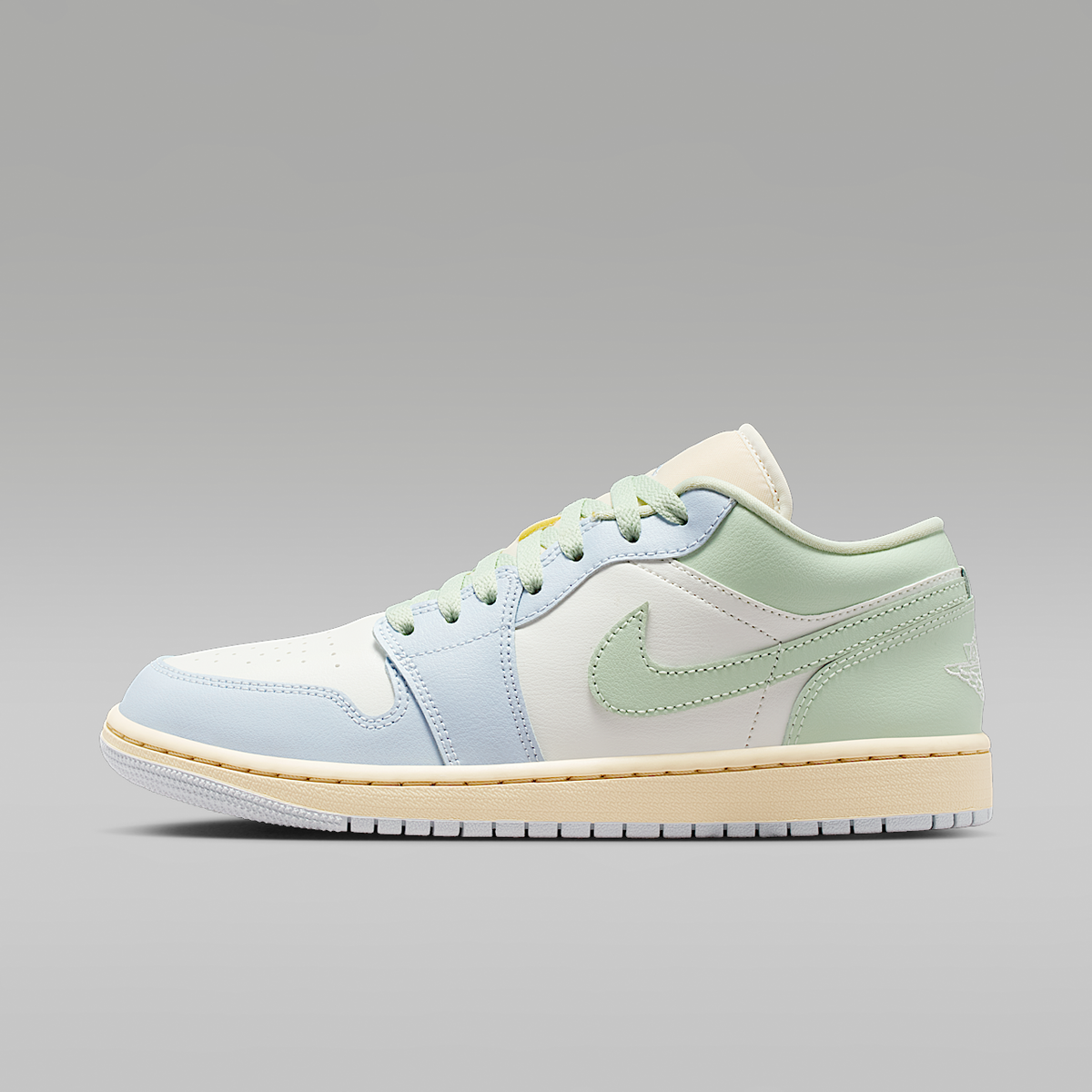 Air Jordan 1 Low Shoes
