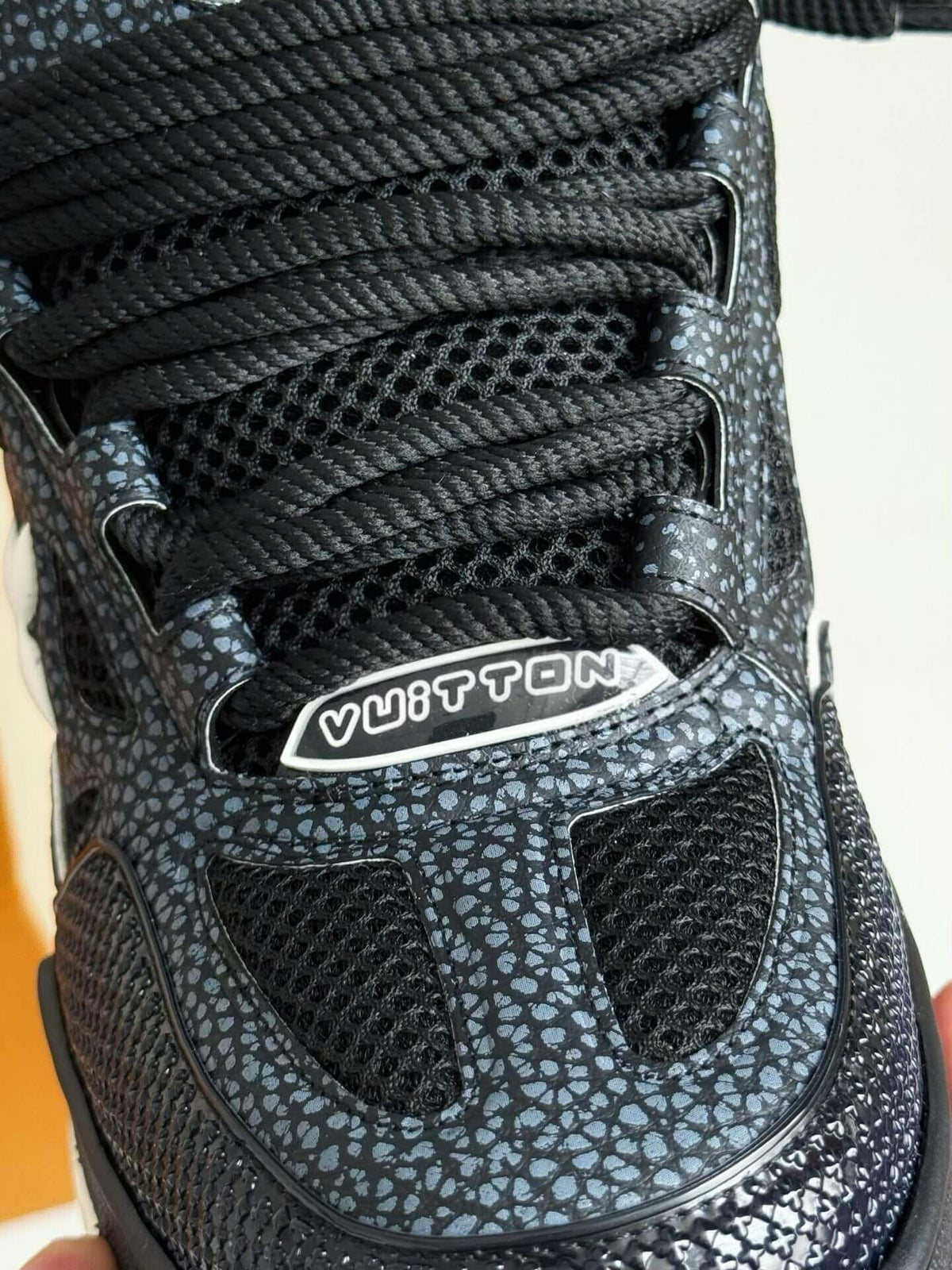 LV Skate Designer Sneakers Black Crystal