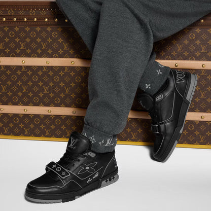 LV Trainer Black Collection