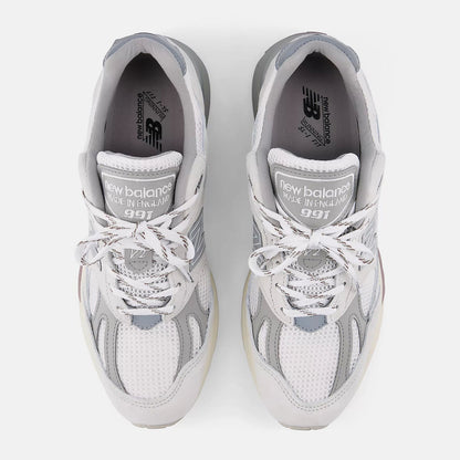 Unisex 991v2 Lifestyle Sneakers