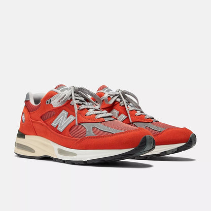Unisex 991v2 Lifestyle Sneakers