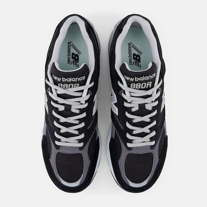 Unisex 880R Lifestyle Sneakers