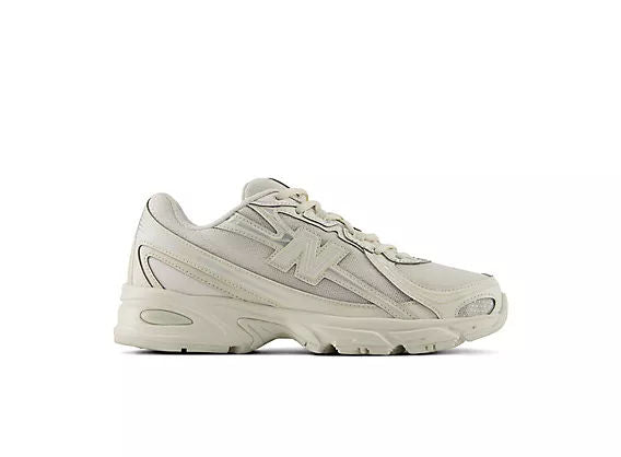 Unisex 740 Running Shoes